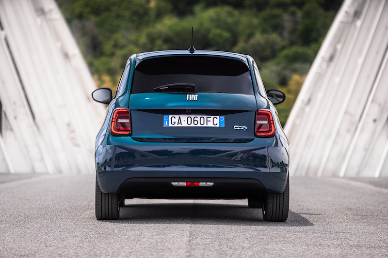 Fiat 500 esaurita la serie speciale cabrio “la Prima” oggi debutta la berlina Fiat 500 esaurita la serie speciale cabrio “la Prima” oggi debutta la berlina