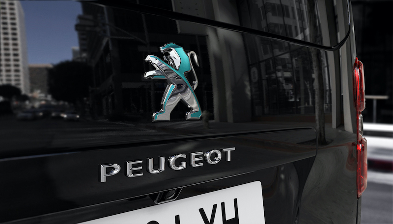 Autonomia fino a 330 km e versatilità, i “best” del nuovo Peugeot e-Traveller
