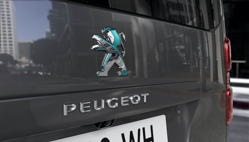 Autonomia fino a 330 km e versatilità, i “best” del nuovo Peugeot e-Traveller