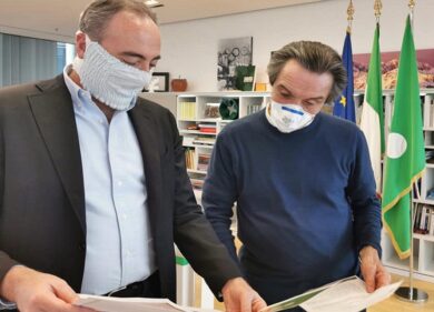 Striscioni solidali con Fontana e Gallera. Pizzul: “Chiariscano in Consiglio”