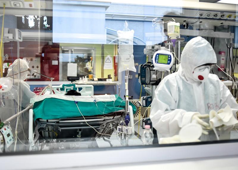 Coronavirus, il bollettino: stabili i nuovi casi, morti al minimo Coronavirus, il bollettino: stabili i nuovi casi, morti al minimo