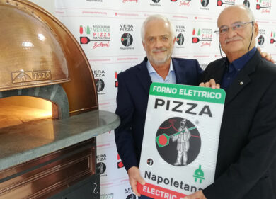 Lo Scugnizzonapoletano diventa “verace”. Via libera al primo forno elettrico