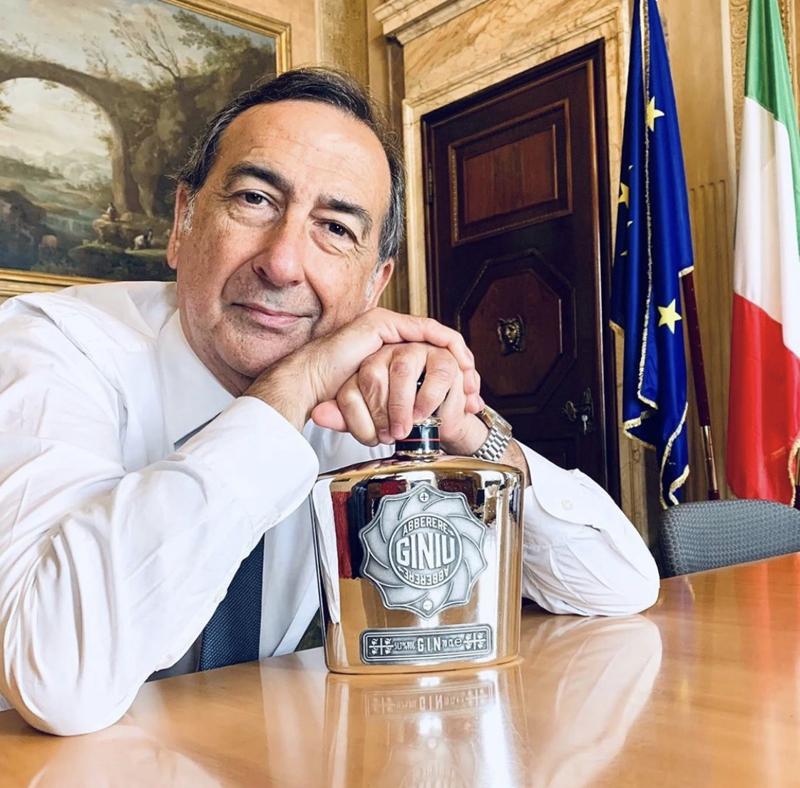 Sala, il gin della pace con la Sardegna e la storia di Federico Barbarossa Sala, il gin della pace con la Sardegna e la storia di Federico Barbarossa