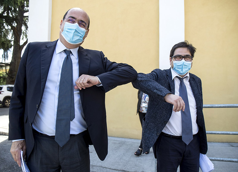 Mascherine fantasma, Zingaretti tace. Forza Italia: “Intervenga magistratura” Mascherine fantasma, Zingaretti tace. Forza Italia: “Intervenga magistratura”