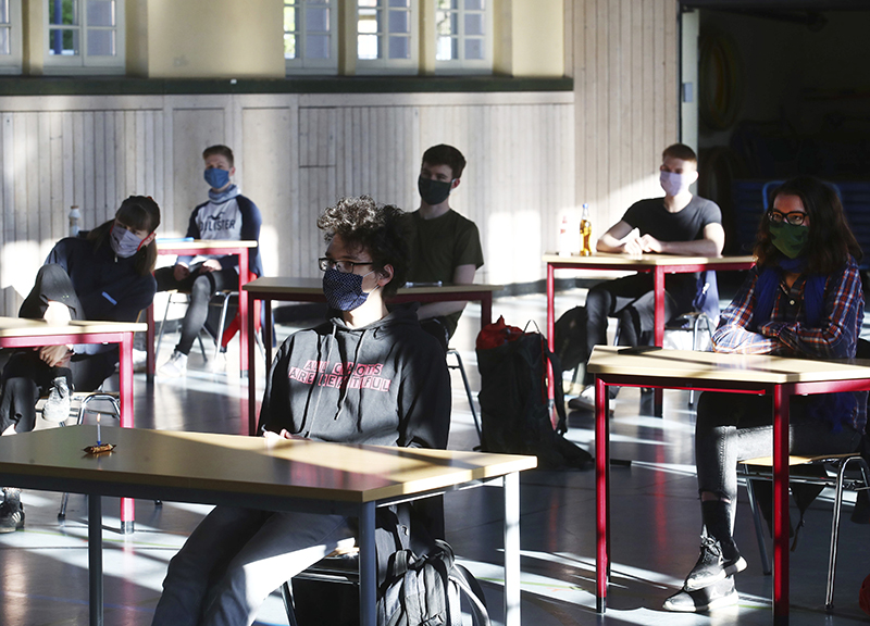 Scuola: si riapre solo dopo le elezioni. Rientro in aula a fine settembre Scuola: si riapre solo dopo le elezioni. Rientro in aula a fine settembre