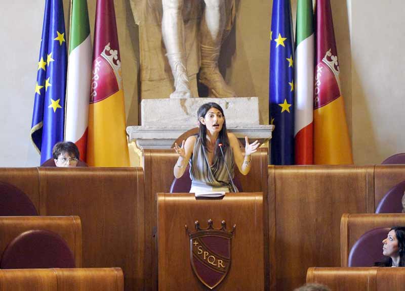 Roma, prima la famiglia poi il Comune. Assemblee da casa, vince il divano Roma, prima la famiglia poi il Comune. Assemblee da casa, vince il divano