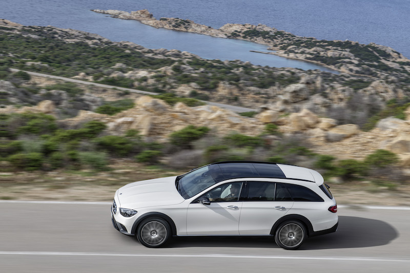 Nuova Mercedes Classe E, un restyling per cinque nuove versioni