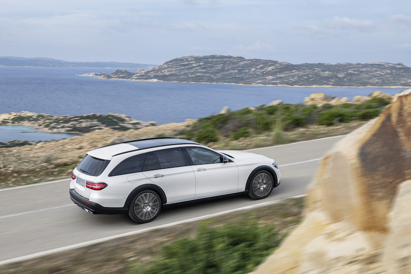 Nuova Mercedes Classe E, un restyling per cinque nuove versioni