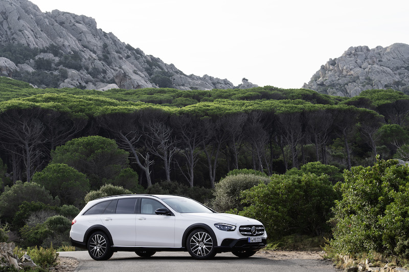 Nuova Mercedes Classe E, un restyling per cinque nuove versioni