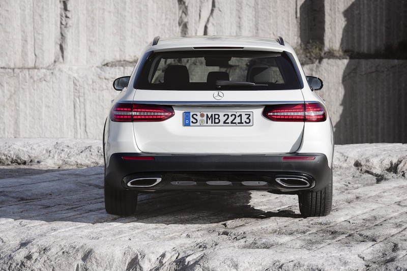 Nuova Mercedes Classe E, un restyling per cinque nuove versioni