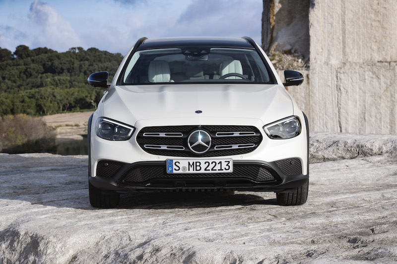 Nuova Mercedes Classe E, un restyling per cinque nuove versioni