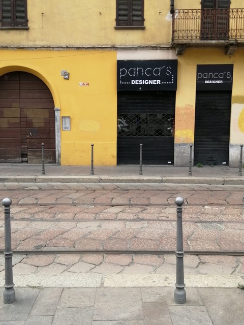 Io, “l’uomo dei muri puliti”, che ha rimesso a nuovo la statua di Montanelli Io, “l’uomo dei muri puliti”, che ha rimesso a nuovo la statua di Montanelli