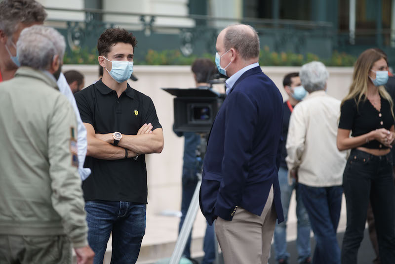 Ferrari e Charles Leclerc insieme per il ritorno alla normalità Ferrari e Charles Leclerc insieme per il ritorno alla normalità