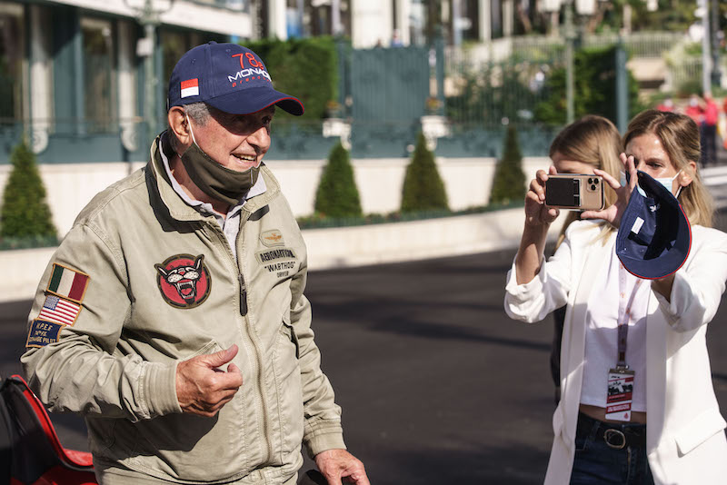 Ferrari e Charles Leclerc insieme per il ritorno alla normalità Ferrari e Charles Leclerc insieme per il ritorno alla normalità