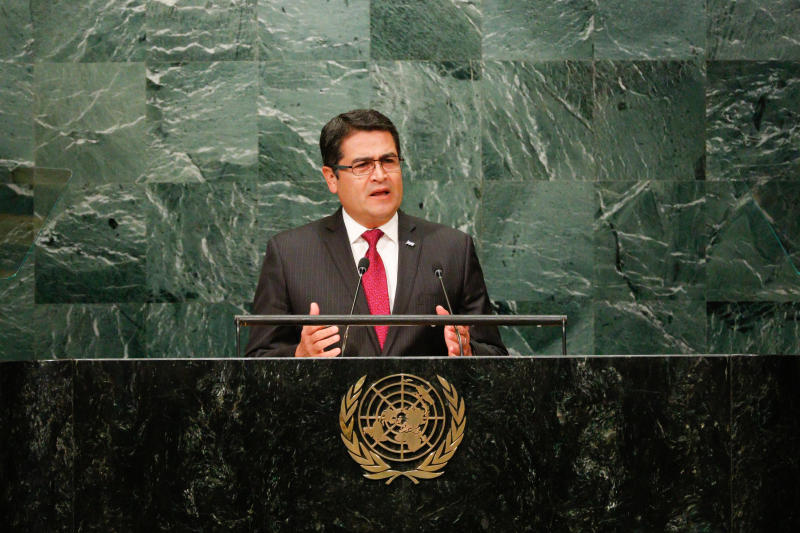 Coronavirus, Honduras: il presidente e la moglie sono risultati positivi Coronavirus, Honduras: il presidente e la moglie sono risultati positivi