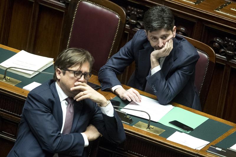 La sfida delle cure: l’incontro con Sileri, Mantoan (AIFA) e Colli (Alfasigma) La sfida delle cure: l’incontro con Sileri, Mantoan (AIFA) e Colli (Alfasigma)