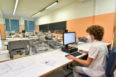 Maturità, Azzolina a Bergamo: “Chiudere le scuole è stata una ferita”. FOTO