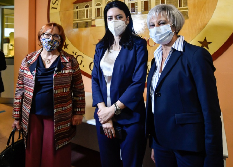 Maturità, Azzolina a Bergamo: “Chiudere le scuole è stata una ferita”. FOTO