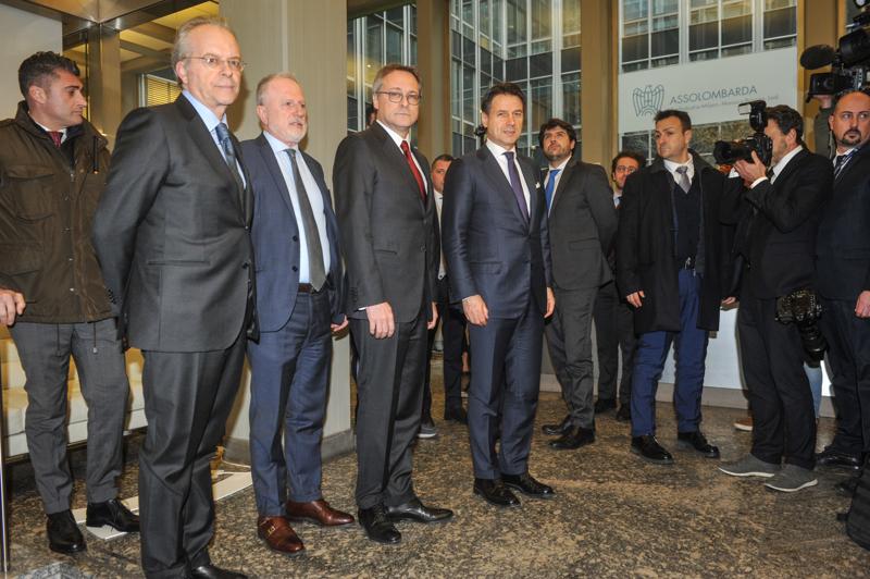 Governo, Conte: la mossa per indebolire Salvini, alleanza con Confindustria Governo, Conte: la mossa per indebolire Salvini, alleanza con Confindustria