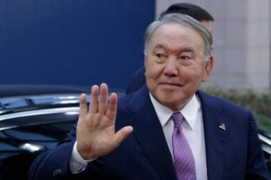 Coronavirus, in Kazakistan positivo ex presidente Nazarbayev