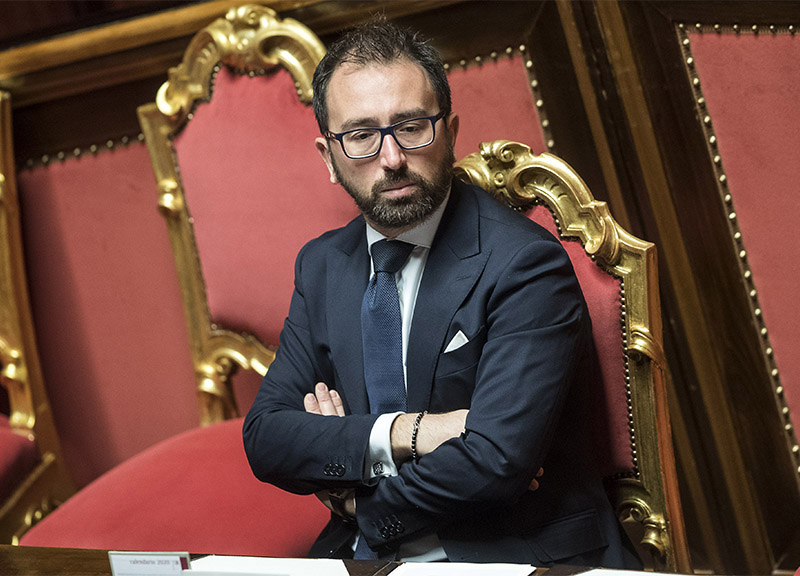 Fase 3: la Giustizia in Italia è morta. Gli avvocati organizzano il funerale Fase 3: la Giustizia in Italia è morta. Gli avvocati organizzano il funerale