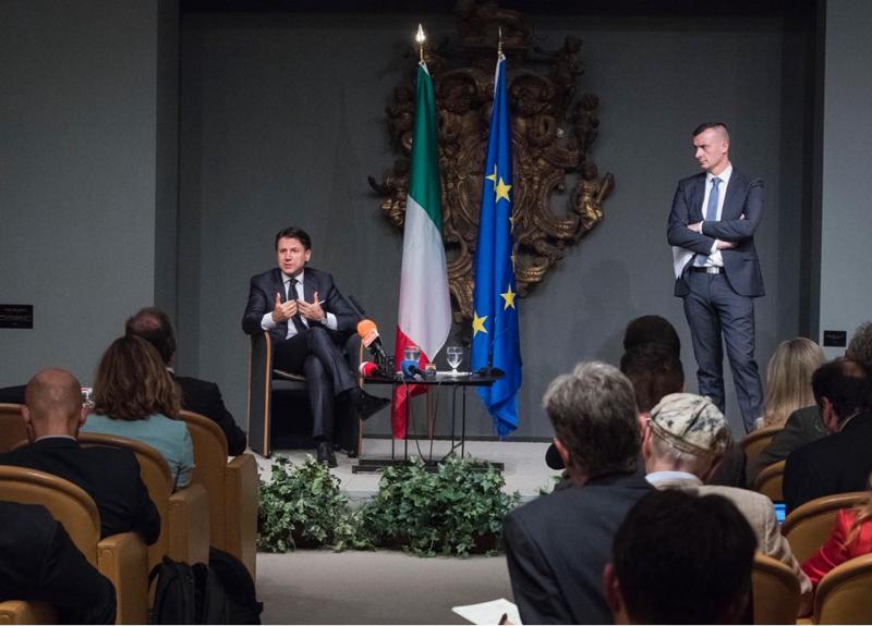 Conte: “Casalino? Ho scelto il migliore, non voglio ‘yes man’ al mio fianco” Conte: “Casalino? Ho scelto il migliore, non voglio ‘yes man’ al mio fianco”