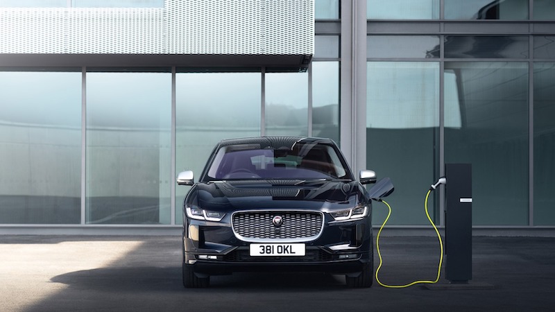 JAGUAR I-PACE, più connessa e più celere nella ricarica