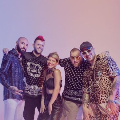 Alessandra Amoroso e Boomdabash, Karaoke sulle orme di Mambo Salentino. Video