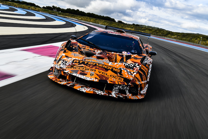 Scende in pista la Lamborghini SCV12, la hypercar squadra corse Scende in pista la Lamborghini SCV12, la hypercar squadra corse