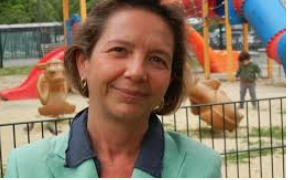 Non è un paese per mamme: l’allarme di Save the Children e Forum Famiglie