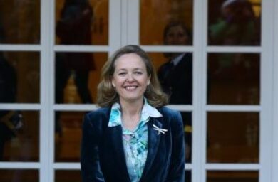 Eurogruppo, una socialista spagnola verso la presidenza: chi è Nadia Calvino