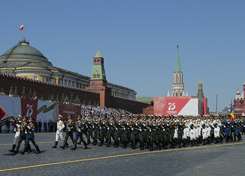 Russia, il Covid non ferma Putin. Via al referendum per il potere fino al 2036 Russia, il Covid non ferma Putin. Via al referendum per il potere fino al 2036