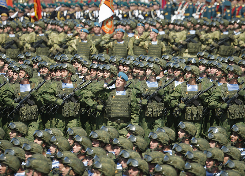 Russia, il Covid non ferma Putin. Via al referendum per il potere fino al 2036 Russia, il Covid non ferma Putin. Via al referendum per il potere fino al 2036