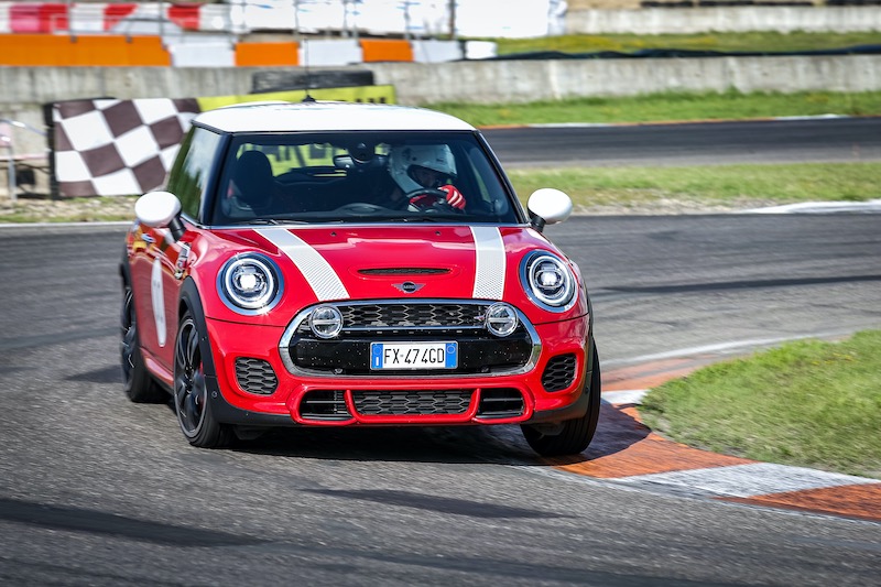 ll coronavirus non ferma il campionato Mini Challenge
