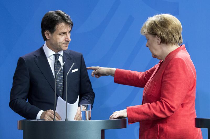 Mes, Merkel: “L’Italia ci pensi”. Conte: “I calcoli ce li facciamo da soli” Mes, Merkel: “L’Italia ci pensi”. Conte: “I calcoli ce li facciamo da soli”