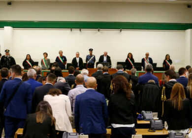 Clan Spada, sparatoria tra rivali a Ostia: 7 condannati. Otto anni a Ottavio