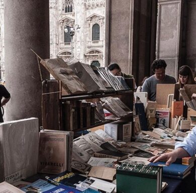 Riprende “Vecchi Libri in Piazza Diaz”, la mostra-mercato nel cuore di Milano