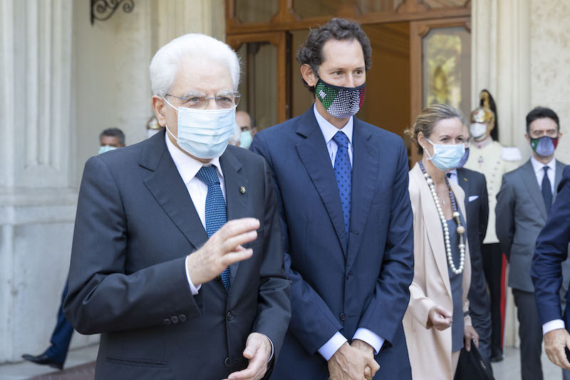 Il Presidente Mattarella al volante della nuova Fiat 500 Elettrica Il Presidente Mattarella al volante della nuova Fiat 500 Elettrica