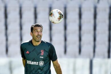 Buffon nella leggenda: battuto Maldini. La Juventus cala il poker col Torino