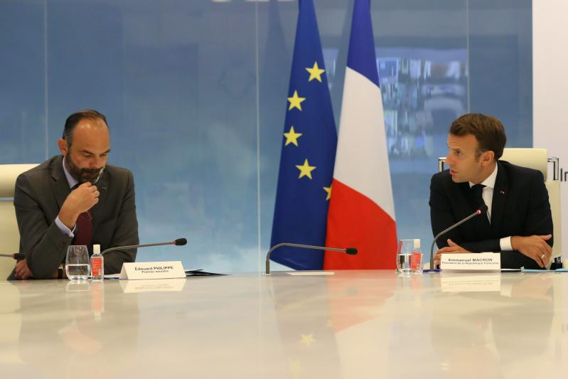 Francia, le dimissioni del premier Philippe? Faceva ombra allo ‘zoppicante’ Macron Francia, le dimissioni del premier Philippe? Faceva ombra allo ‘zoppicante’ Macron