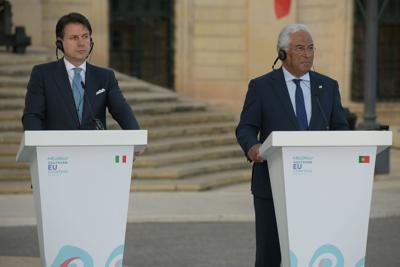 Al via il tour europeo di Conte. Il premier prepara il Consiglio Ue Al via il tour europeo di Conte. Il premier prepara il Consiglio Ue