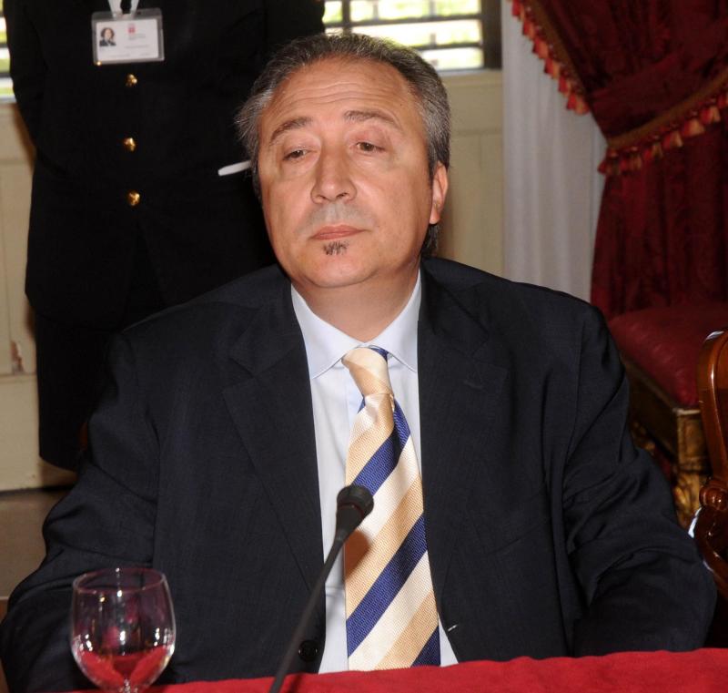 Mafia, arresti a Trapani: patto criminale tra boss Asaro e un ex deputato Pd Mafia, arresti a Trapani: patto criminale tra boss Asaro e un ex deputato Pd