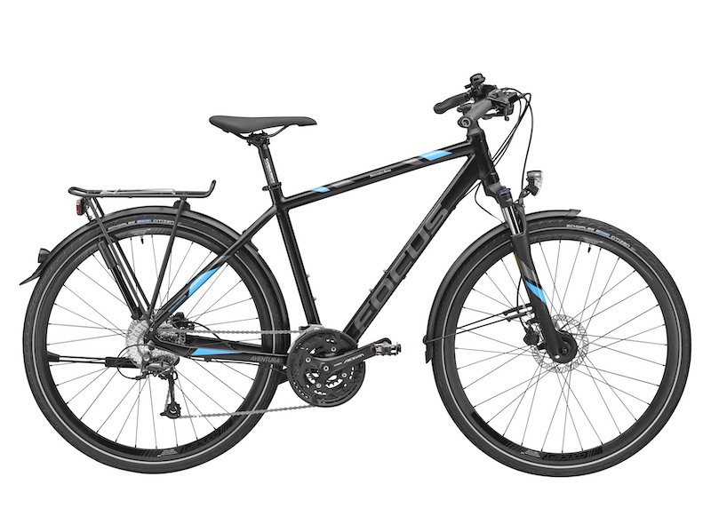 Mercedes-Benz Collection presenta le collezioni di Bici e monopattini