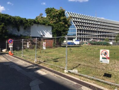 P.le Baiamonti, giardini transennati. Cittadini protestano, Comune replica