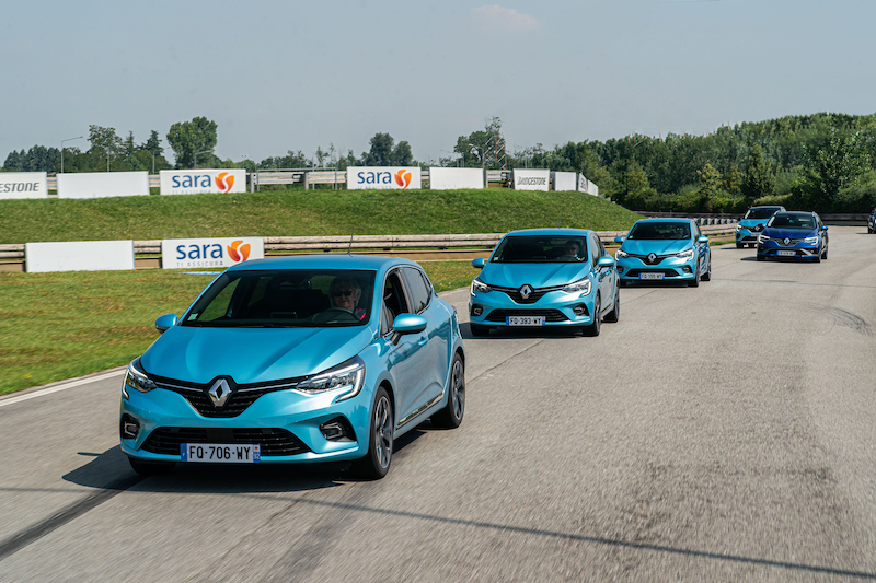 Renault: la tecnologia ibrida e-tech in Italia con Clio, Captur e Megane Renault: la tecnologia ibrida e-tech in Italia con Clio, Captur e Megane
