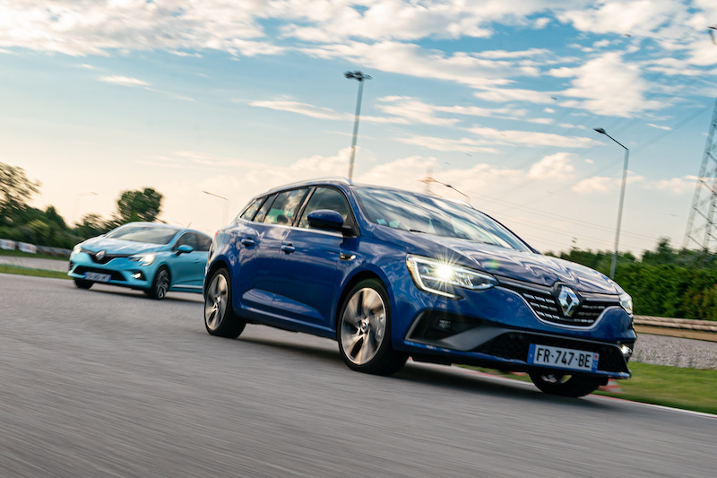 Renault: la tecnologia ibrida e-tech in Italia con Clio, Captur e Megane Renault: la tecnologia ibrida e-tech in Italia con Clio, Captur e Megane