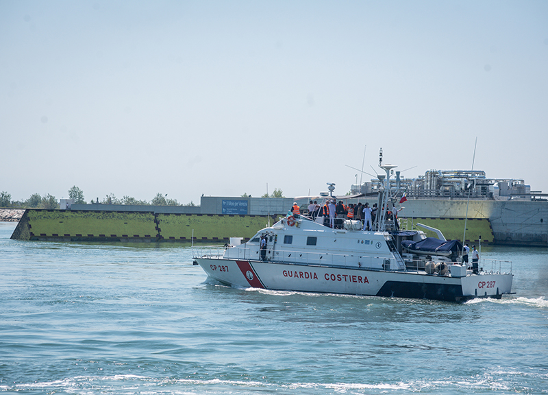 Mose, paratoie alzate: Laguna di Venezia isolata dal mare per la prima volta