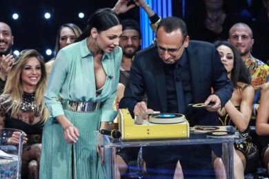 Ascolti tv, I Migliori dei Migliori Anni trionfa contro Manifest su Canale 5