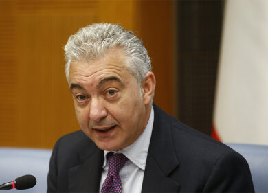 App Immuni, Arcuri ammette: “Finora un flop, sarà utile in autunno”