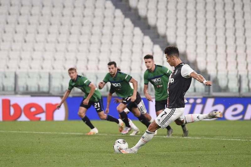 Atalanta super: Juventus si salva con i rigori. Gasperini: “Penalty De Roon? Interpretazione folle” Atalanta super: Juventus si salva con i rigori. Gasperini: “Penalty De Roon? Interpretazione folle”